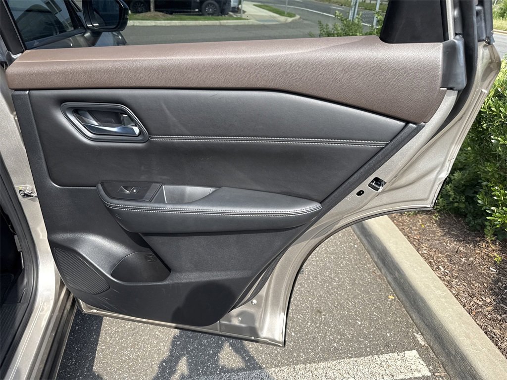 Certified 2022 Nissan Rogue SL image 33