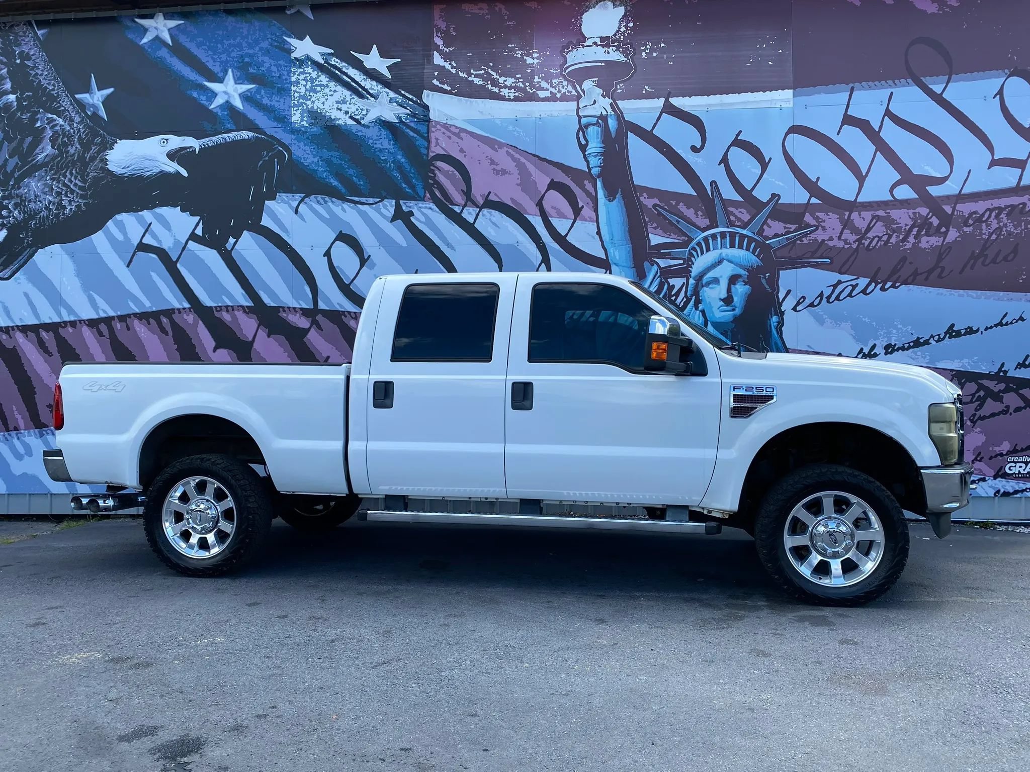 Used 2009 Ford F250 Lariat AWD/4WD image 1