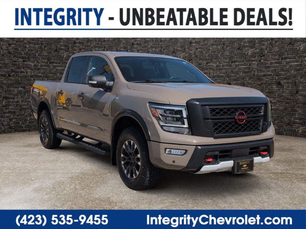 Used 2024 Nissan Titan PRO-4X w/ Pro-4x Convenience Package AWD/4WD image 1