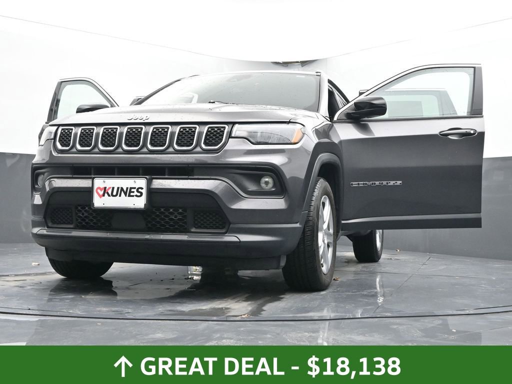 Used 2024 Jeep Compass Latitude image 80