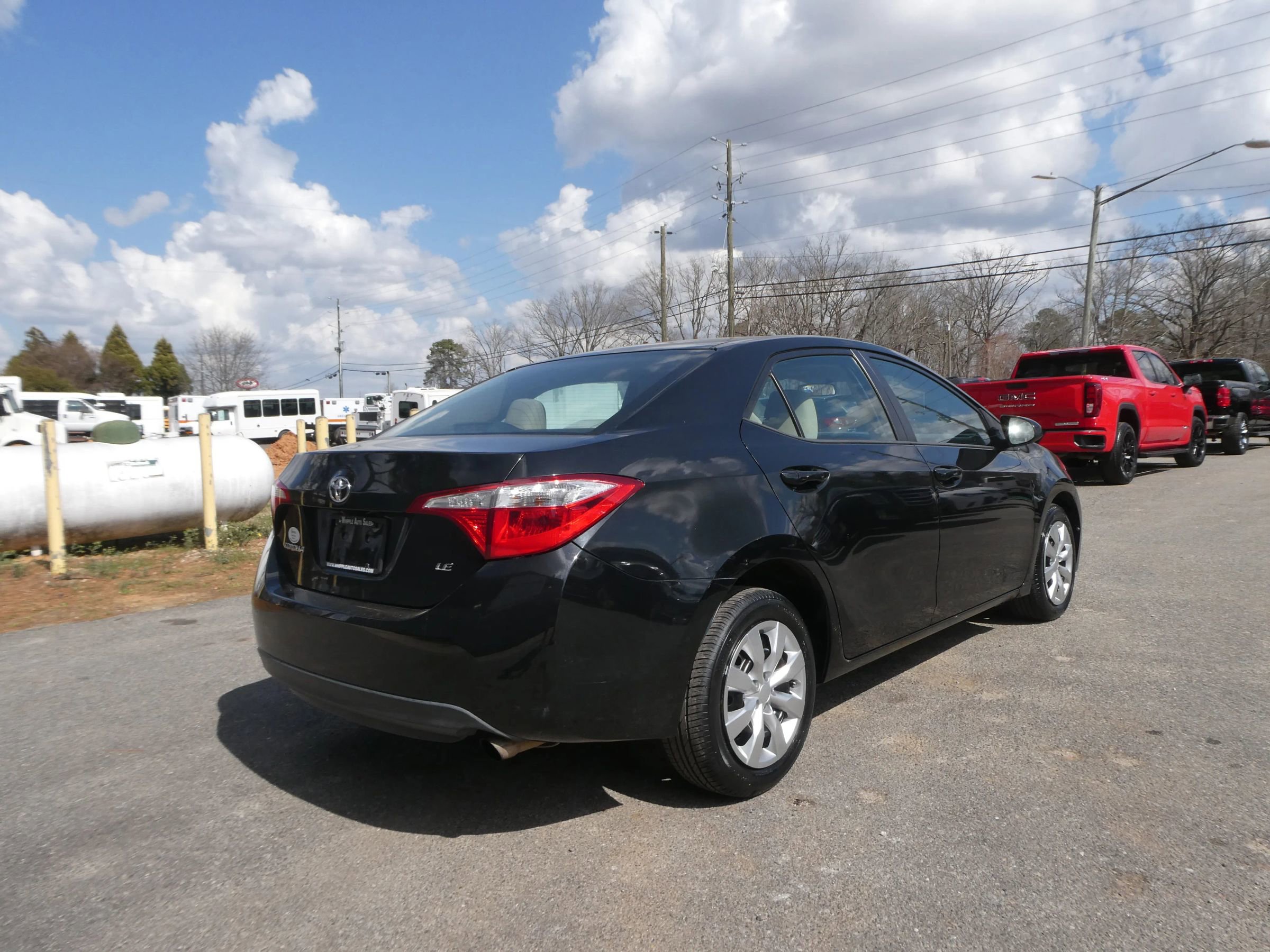 Used 2015 Toyota Corolla LE FWD image 5