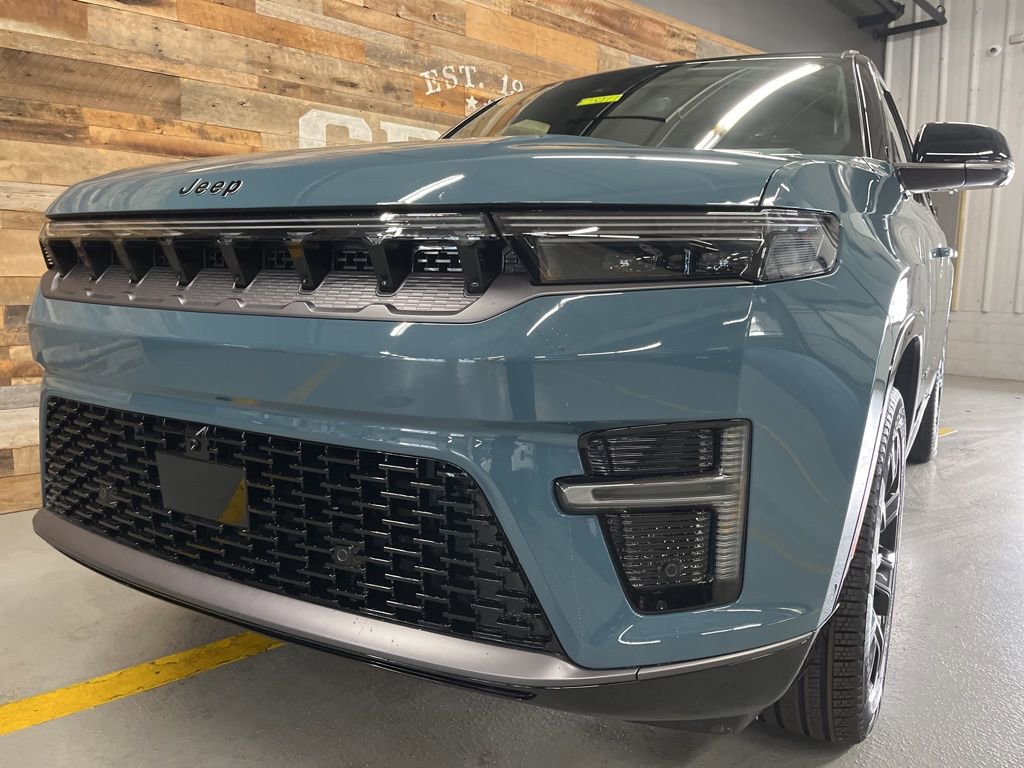 New 2026 Jeep Grand Wagoneer Summit image 11