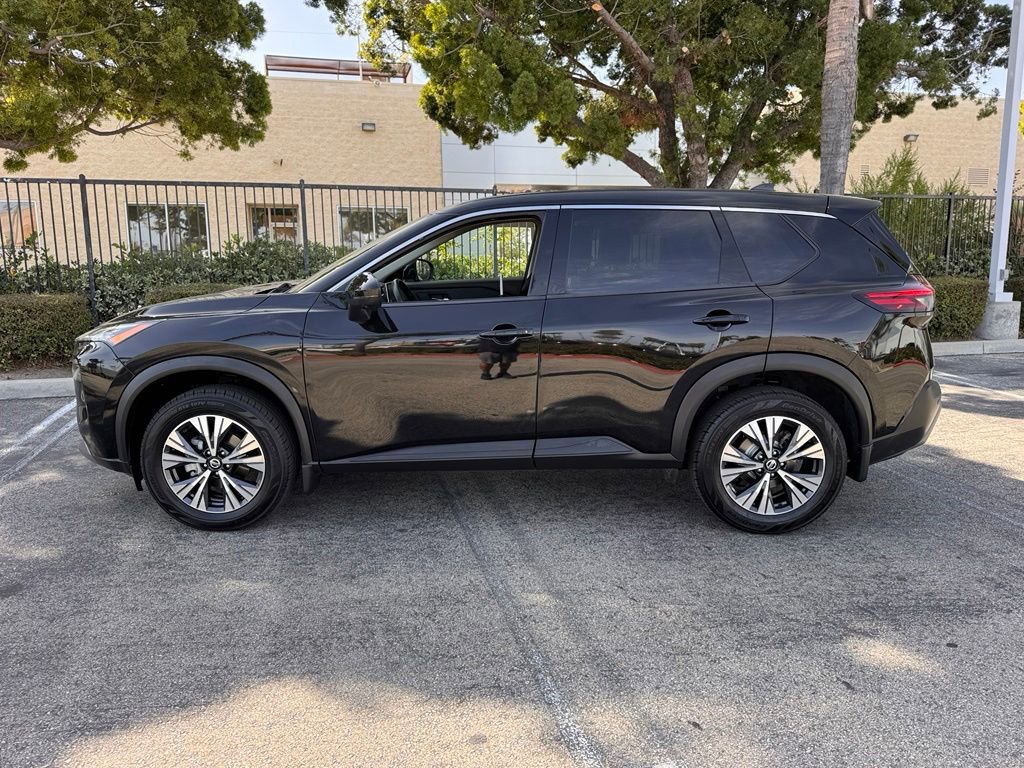 Certified 2021 Nissan Rogue SV FWD image 5