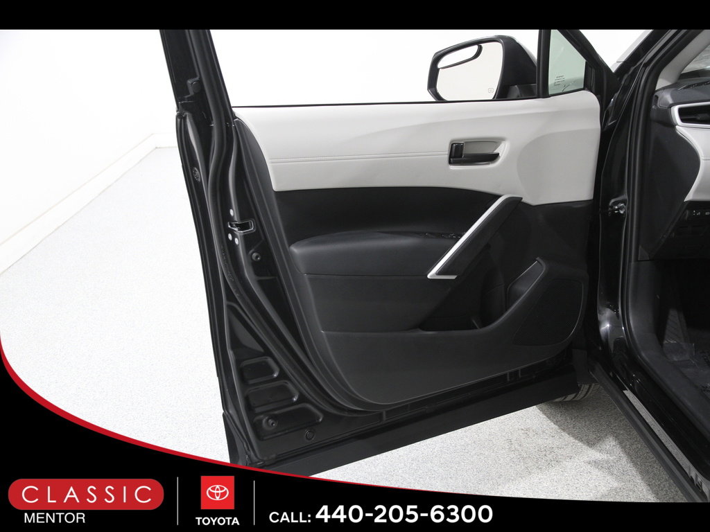 Certified 2025 Toyota Corolla Cross L image 4