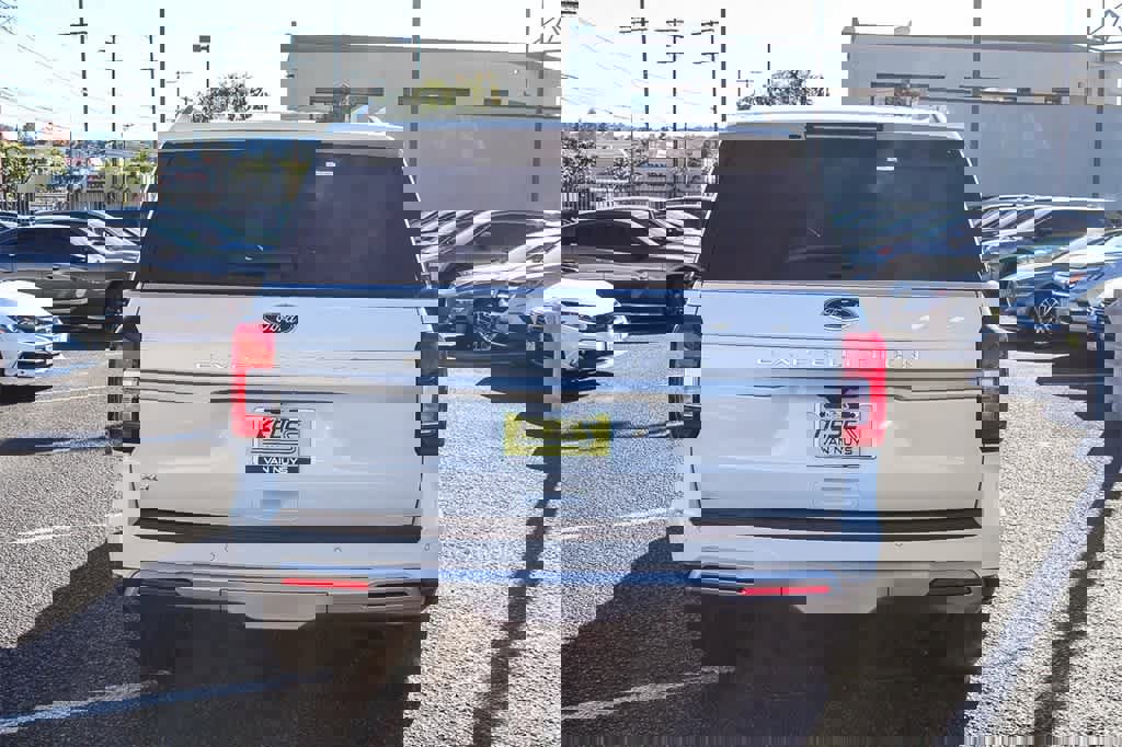Used 2024 Ford Expedition XLT image 6