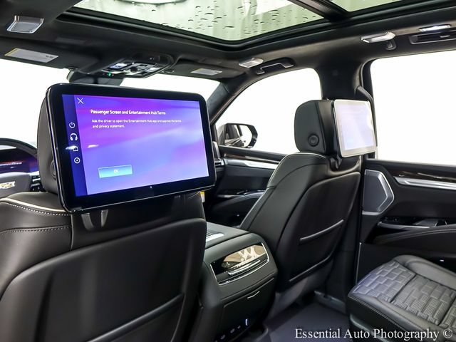 New 2026 Cadillac Escalade ESV Platinum Sport w/ LPO, ONYX Package AWD/4WD image 12