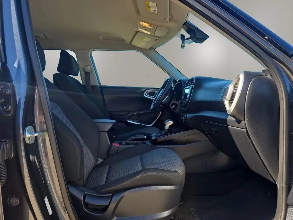 Used 2022 Kia Soul LX w/ Technology Package FWD image 38