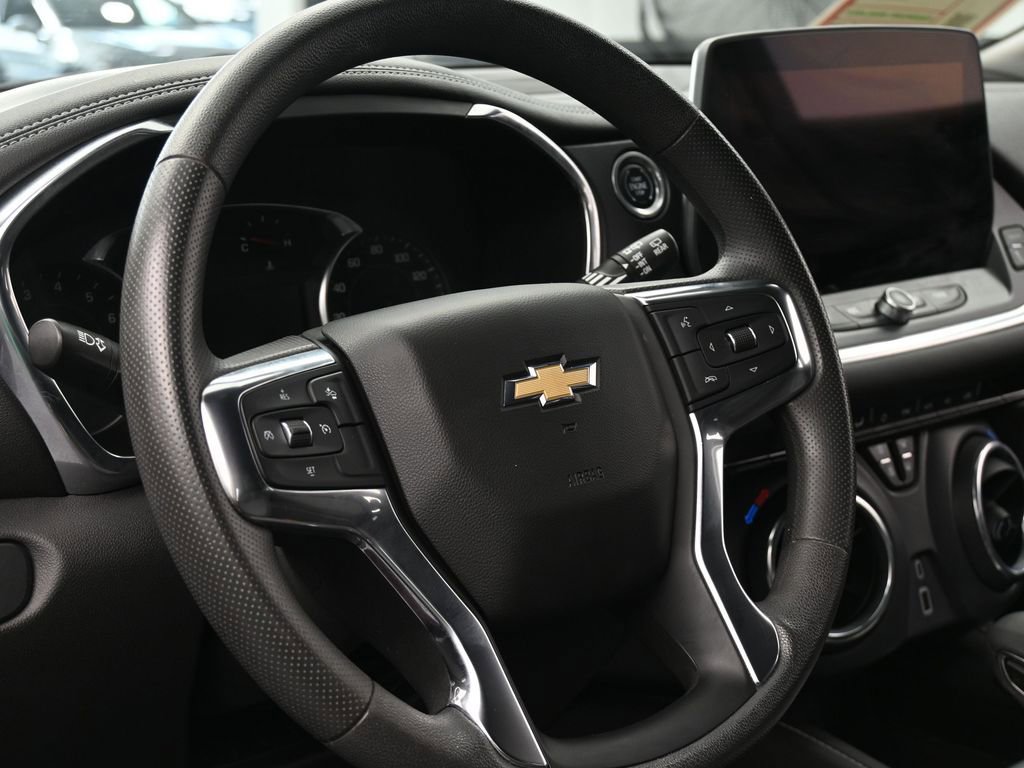 Used 2023 Chevrolet Blazer LT image 13