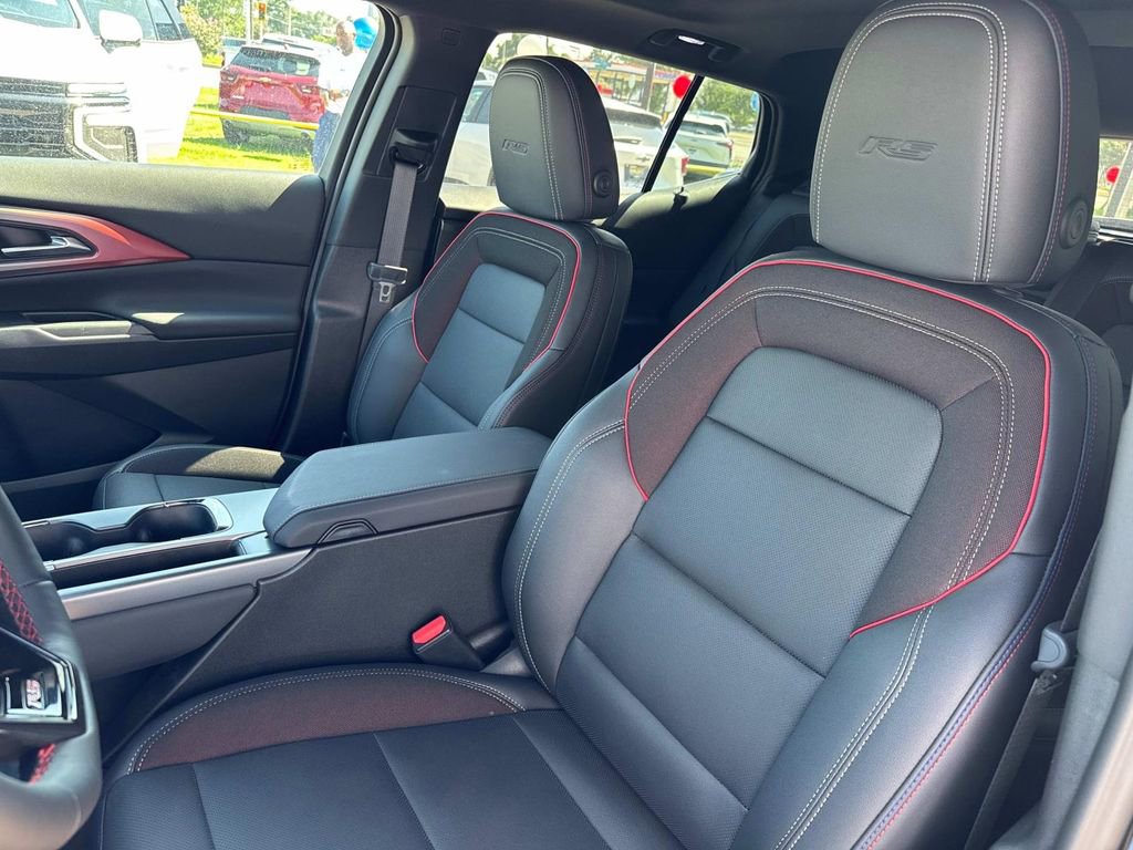 Used 2025 Chevrolet Equinox EV RS image 9