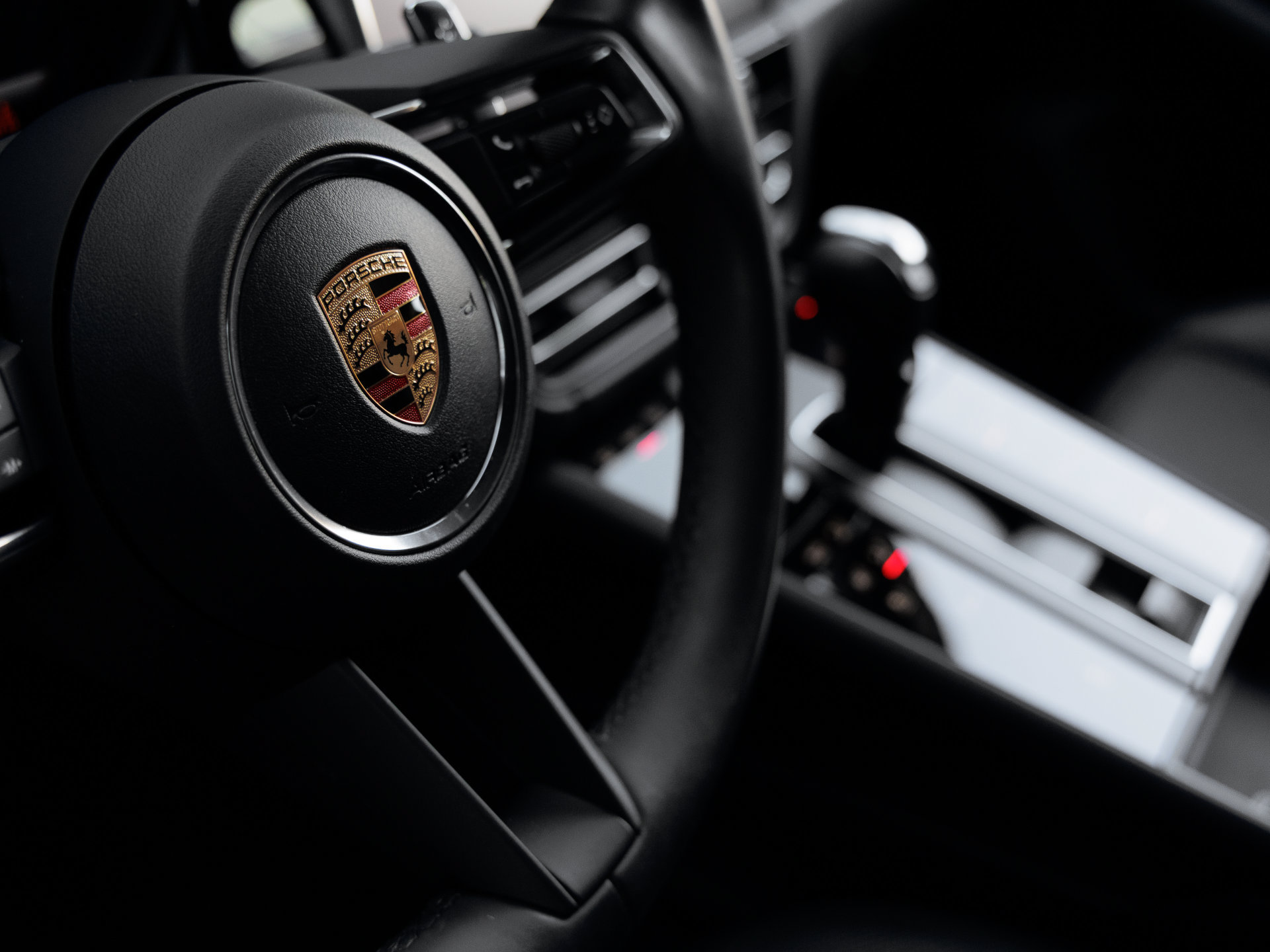 Certified 2026 Porsche Macan AWD/4WD image 19