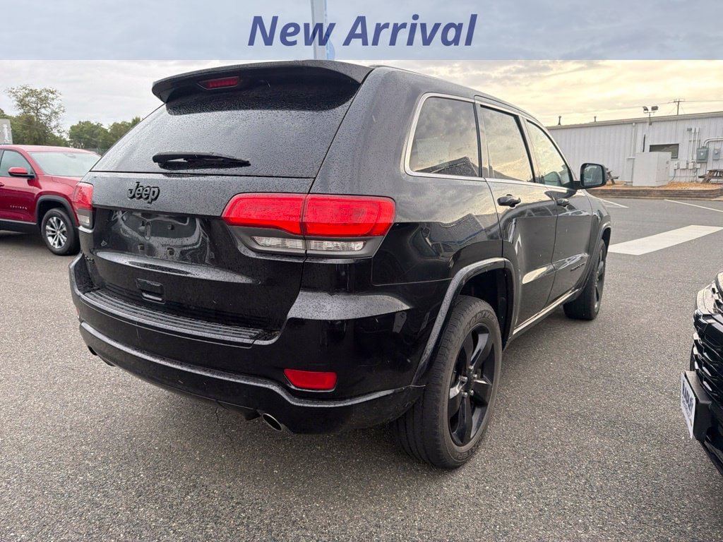 Used 2014 Jeep Grand Cherokee Altitude AWD/4WD image 10