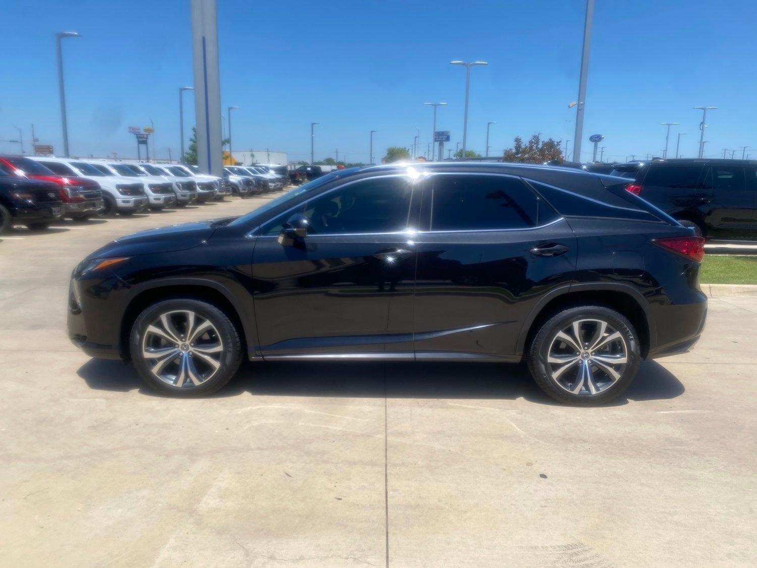 Used 2019 Lexus RX 350 FWD image 2