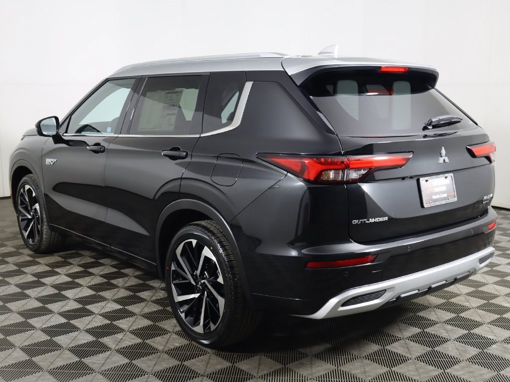 New 2025 Mitsubishi Outlander SEL image 14