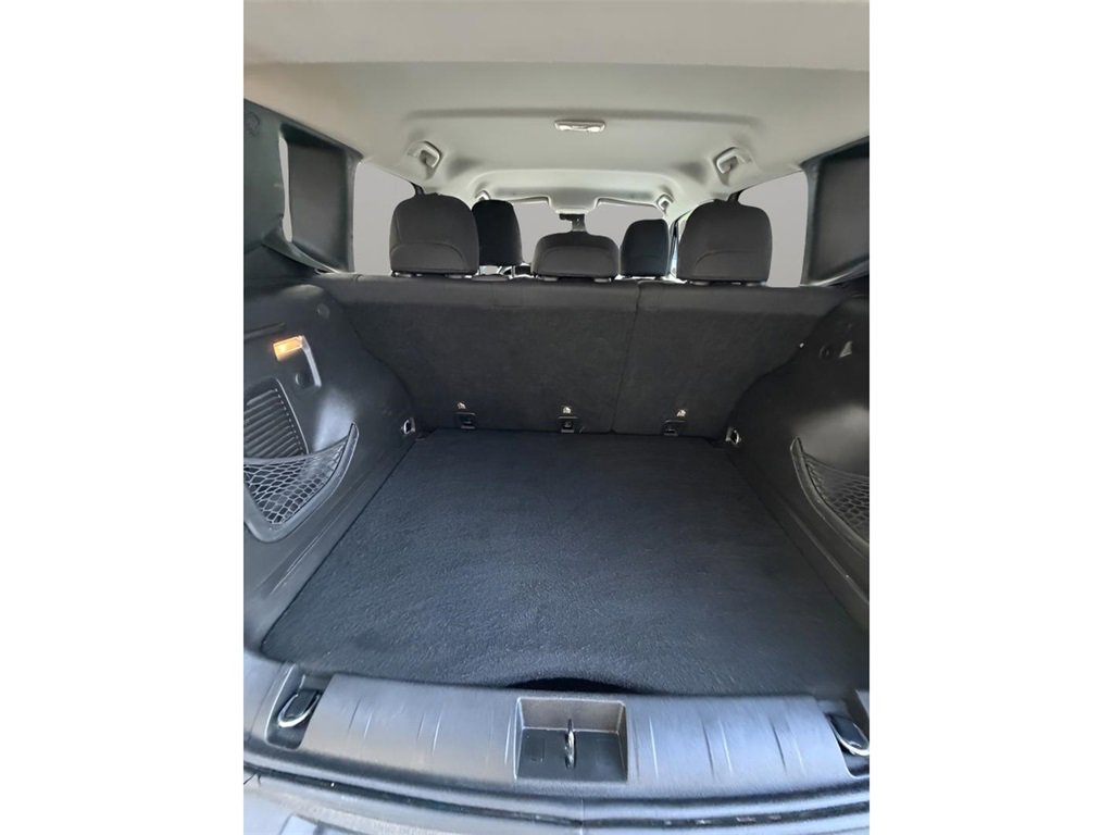 Used 2020 Jeep Renegade Latitude image 14