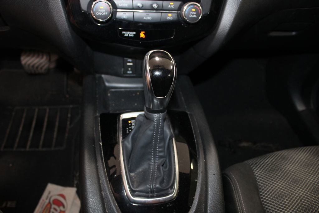 Used 2017 Nissan Rogue Sport SV w/ SV All-Weather Package FWD image 26
