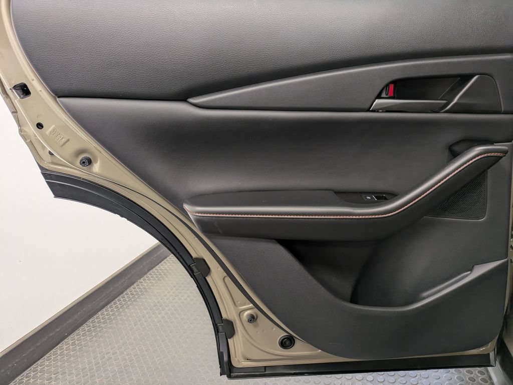 Certified 2025 MAZDA CX-30 Carbon AWD/4WD image 23