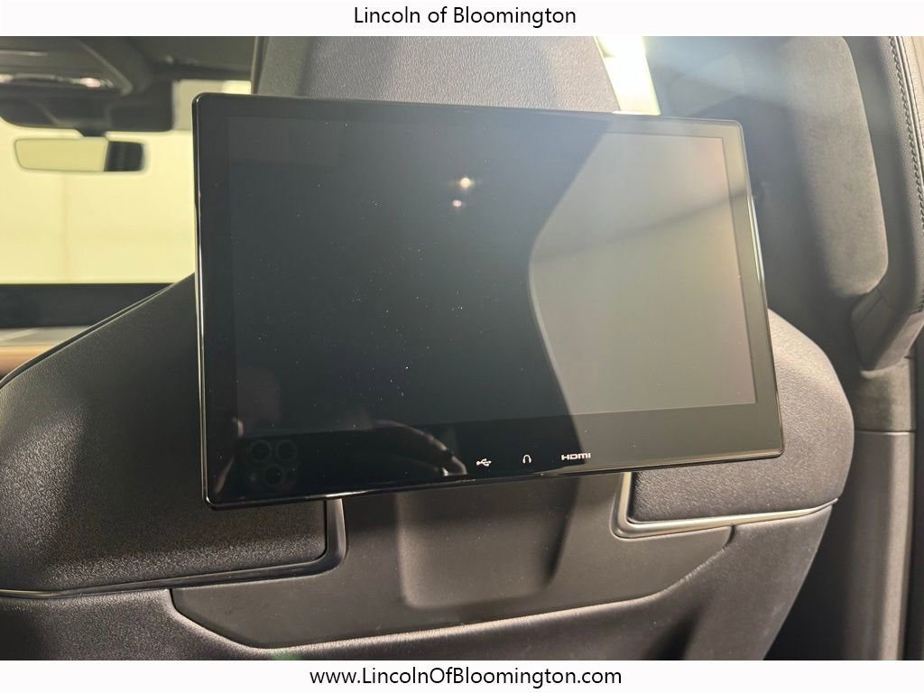 New 2026 Lincoln Navigator L Black Label AWD/4WD image 24