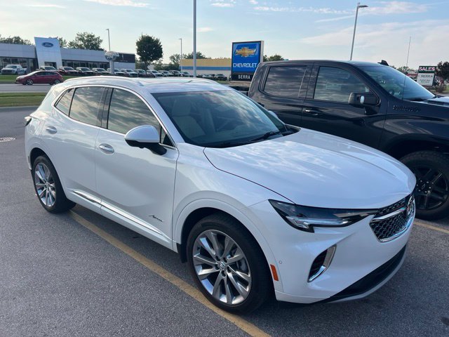 Used 2023 Buick Envision Avenir AWD/4WD image 3