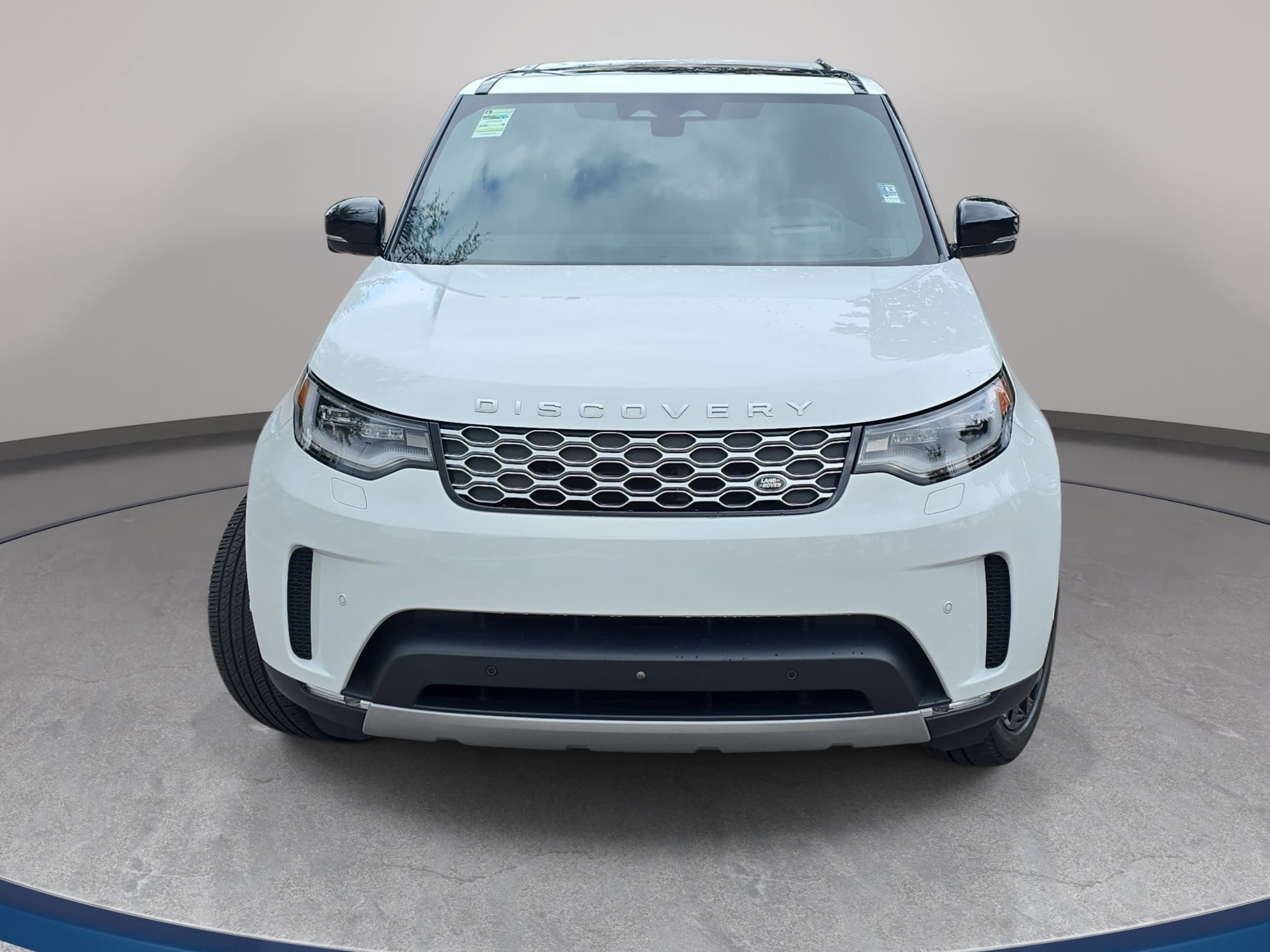 Certified 2025 Land Rover Discovery S AWD/4WD image 2