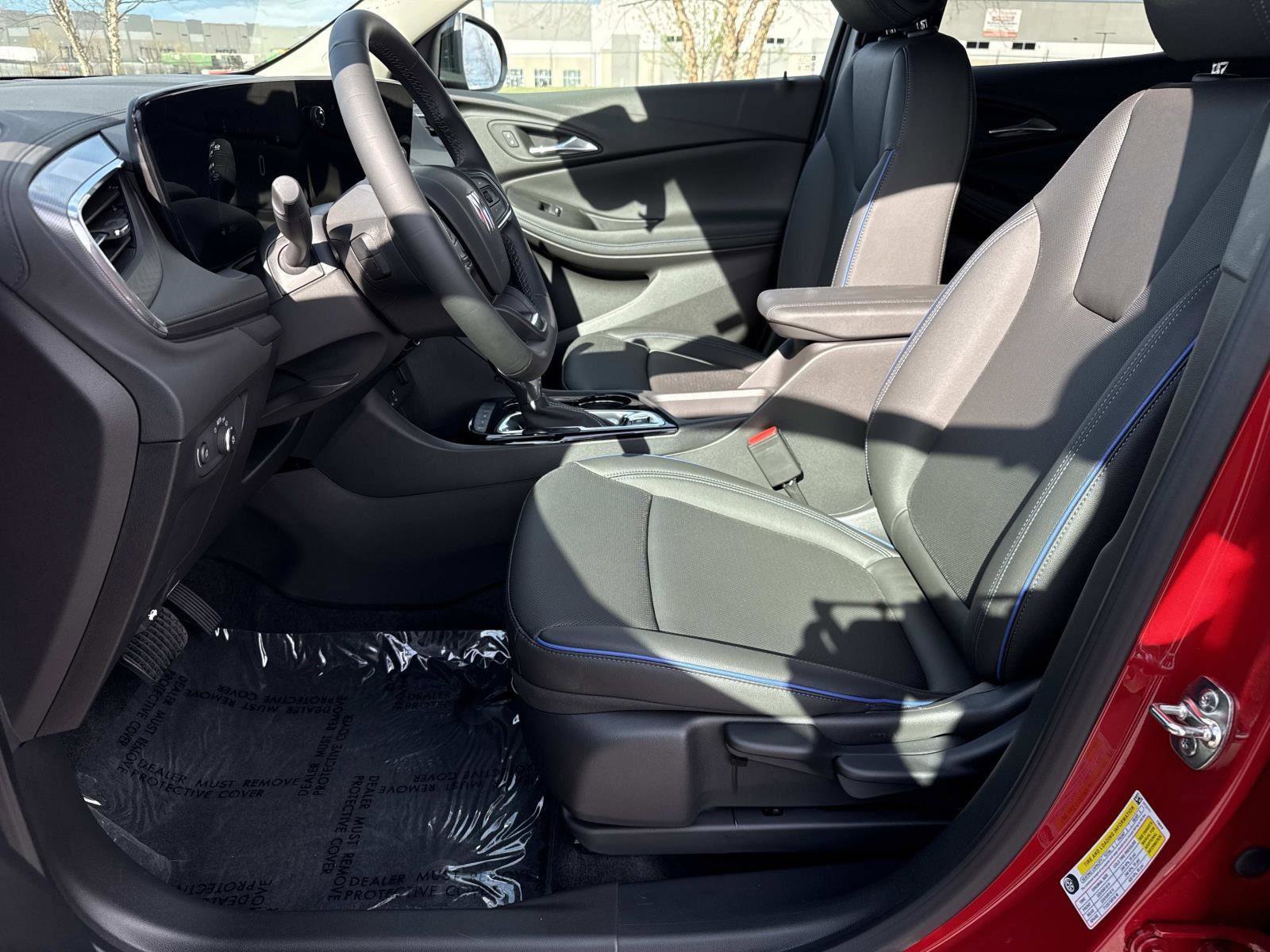 Used 2026 Buick Encore GX Sport Touring w/ Black Roof Package image 23