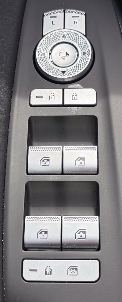 Certified 2026 Genesis GV70 2.5T Select AWD/4WD image 17