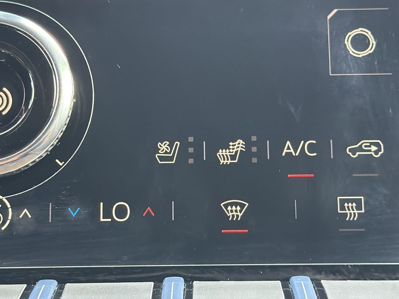 Used 2026 GMC Acadia Denali Ultimate FWD image 27