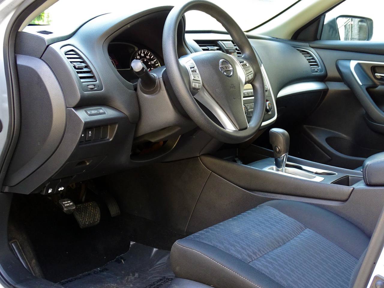 Used 2017 Nissan Altima 2.5 S FWD image 11
