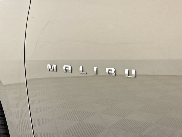 Used 2018 Chevrolet Malibu LT FWD image 32