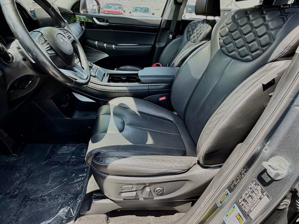 Used 2022 Hyundai Palisade Limited w/ Cargo Package FWD image 17