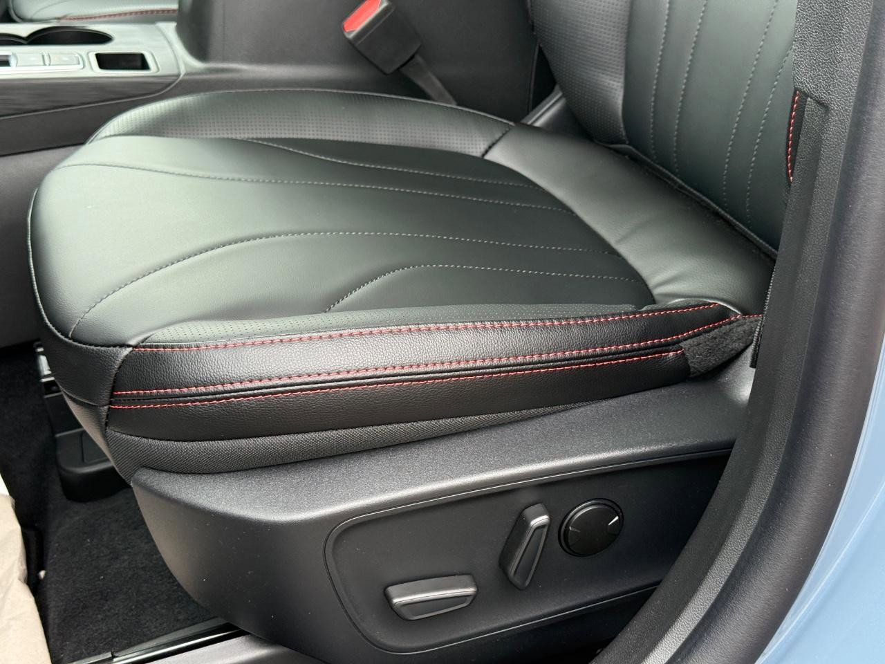 New 2026 Ford Escape ST-Line Elite w/ Premium Technology Package image 17