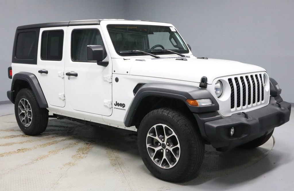 Used 2024 Jeep Wrangler Sport S image 1
