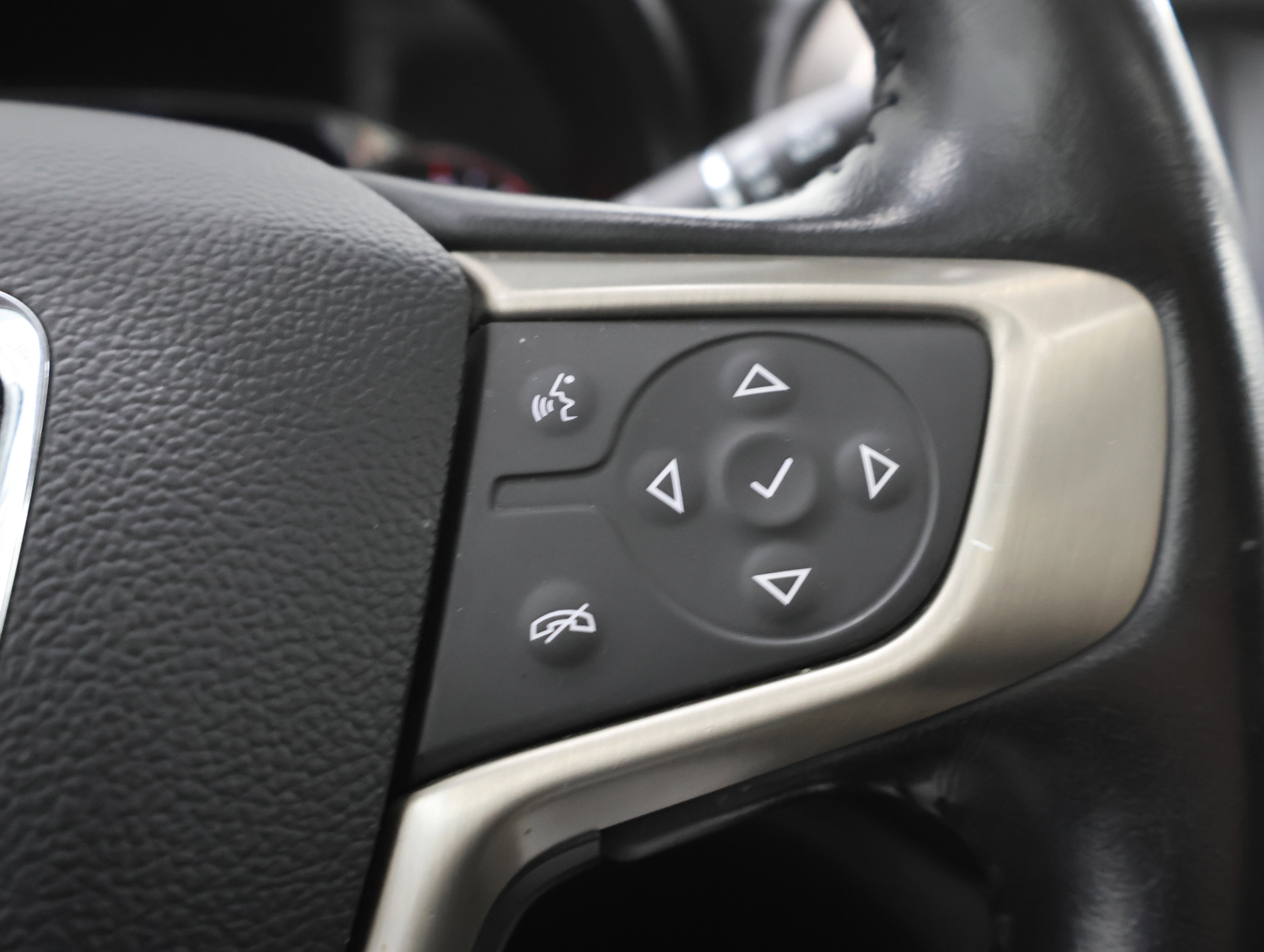 Used 2020 GMC Acadia Denali w/ Trailering Package image 16