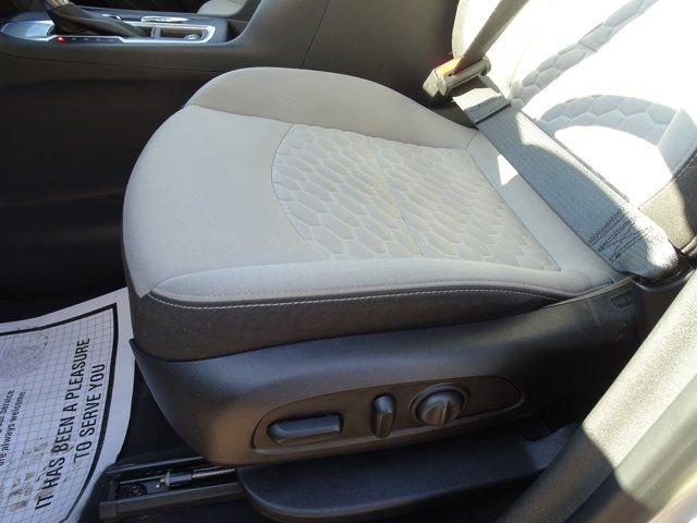 Used 2020 Chevrolet Equinox LT image 10