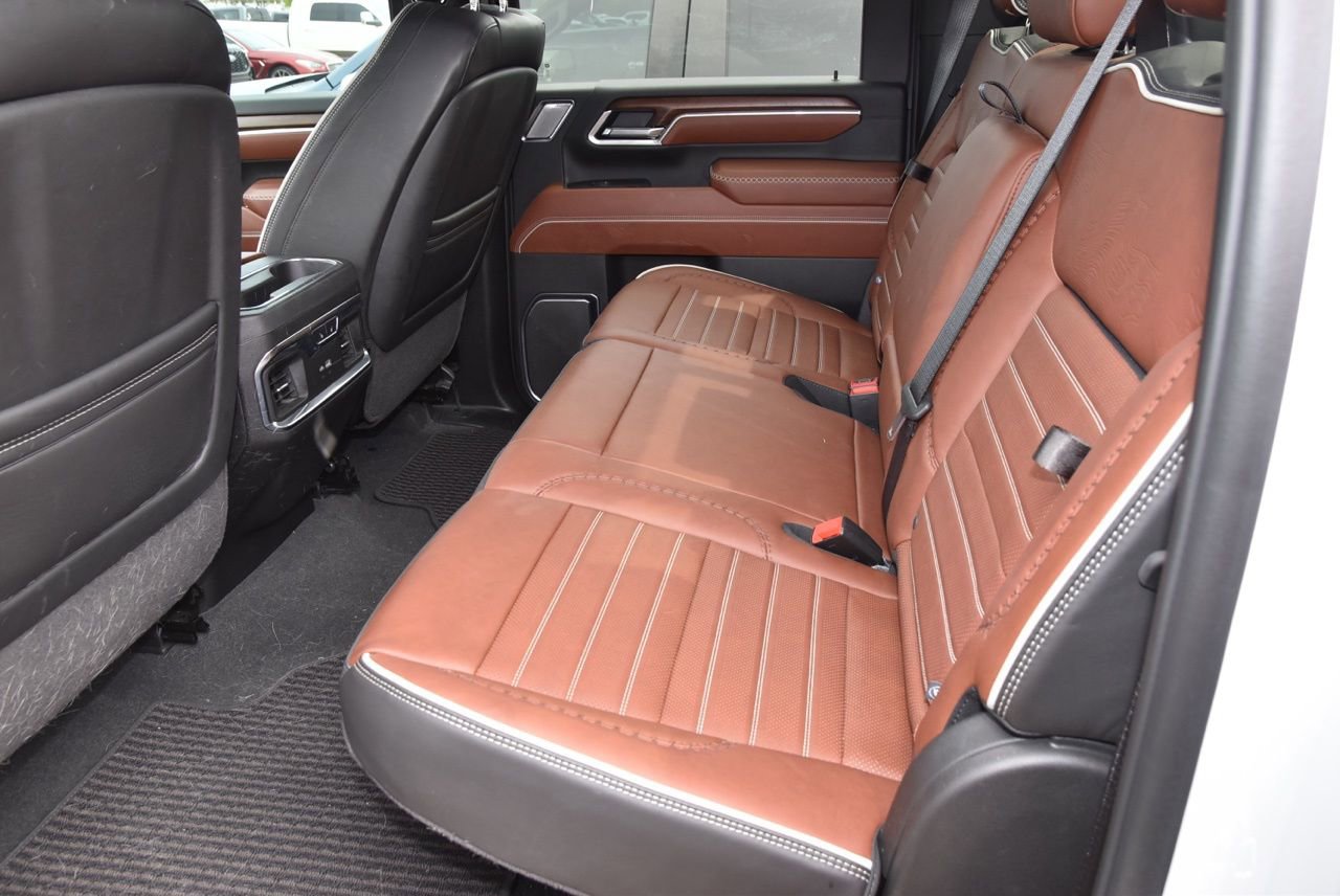 Used 2025 GMC Sierra 2500 Denali Ultimate image 11