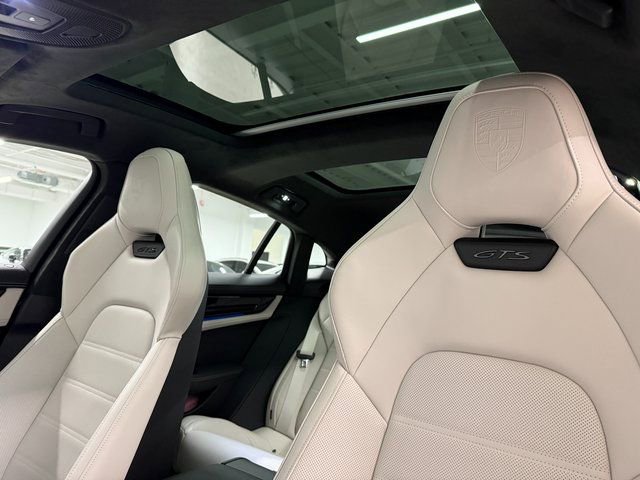 New 2026 Porsche Panamera GTS image 27