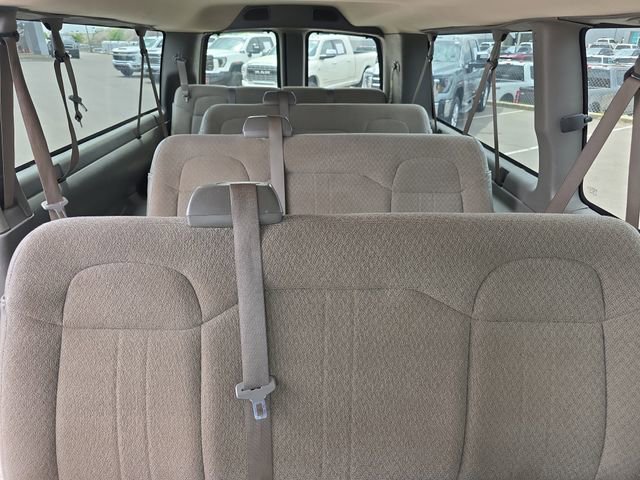 Used 2020 Chevrolet Express 3500 LT w/ LT Preferred Equipment Group RWD image 17