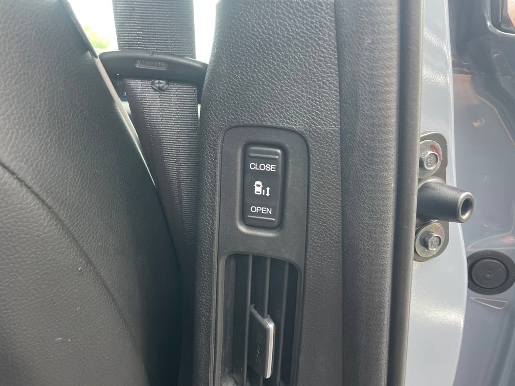Used 2025 Honda Odyssey Elite image 23