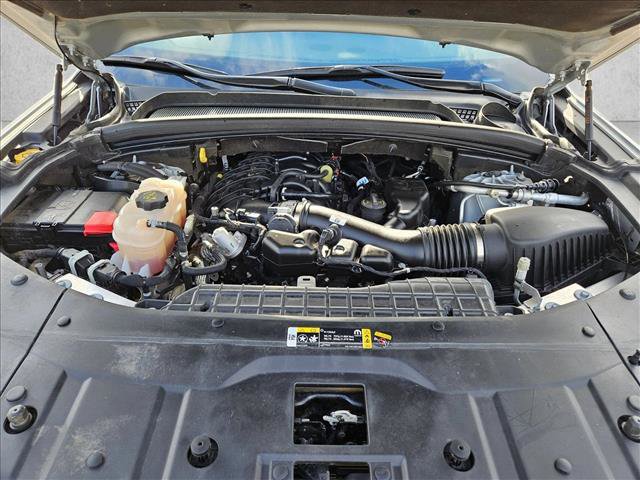 Used 2023 Jeep Grand Cherokee L Laredo image 24