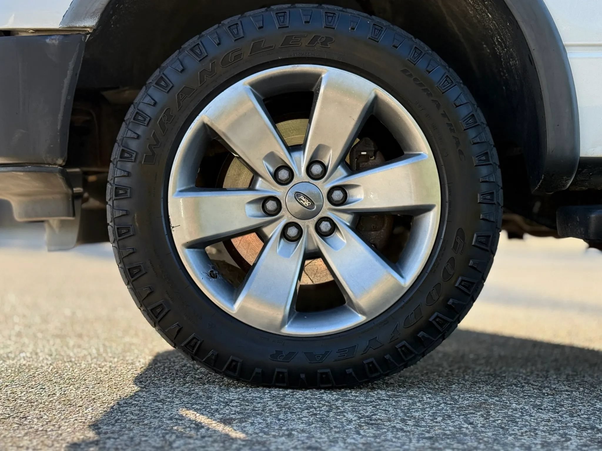 Used 2013 Ford F150 FX4 w/ Luxury Equipment Group AWD/4WD image 29