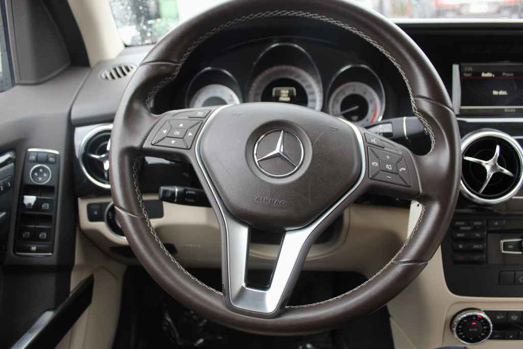 Used 2015 Mercedes-Benz GLK 350 2WD image 15