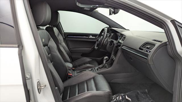 Used 2018 Volkswagen Golf R 4-Door AWD/4WD image 21