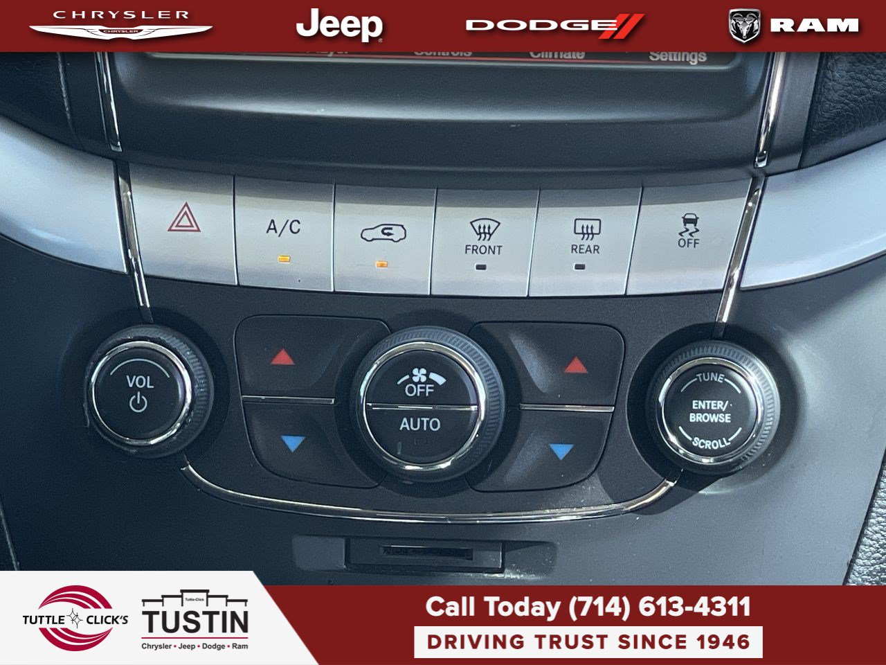 Used 2019 Dodge Journey SE FWD image 19