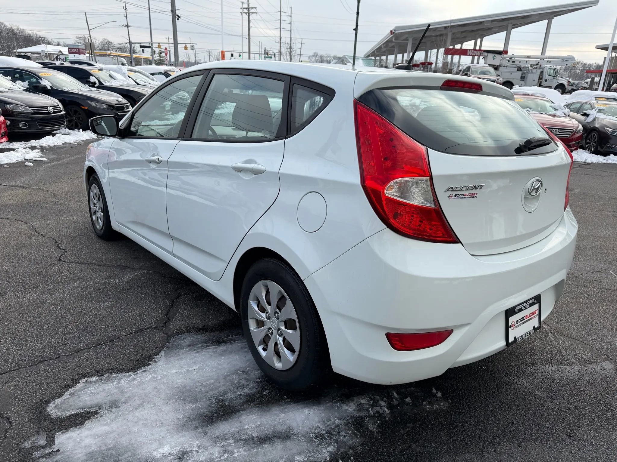 Used 2016 Hyundai Accent SE image 3