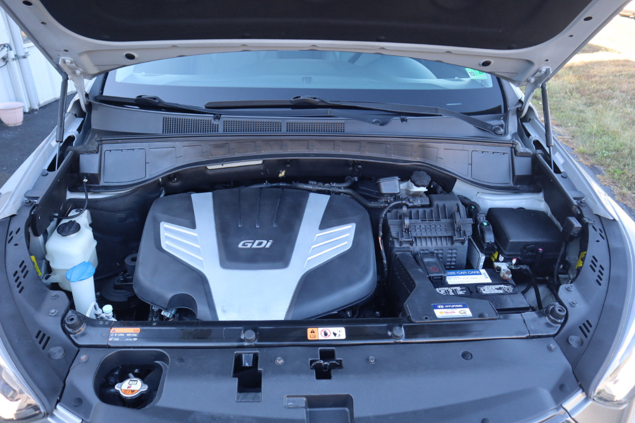 Used 2017 Hyundai Santa Fe AWD w/ SE Ultimate Tech Package 03 image 35