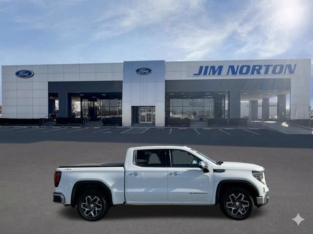 Used 2023 GMC Sierra 1500 SLT w/ SLT Convenience Package AWD/4WD image 3