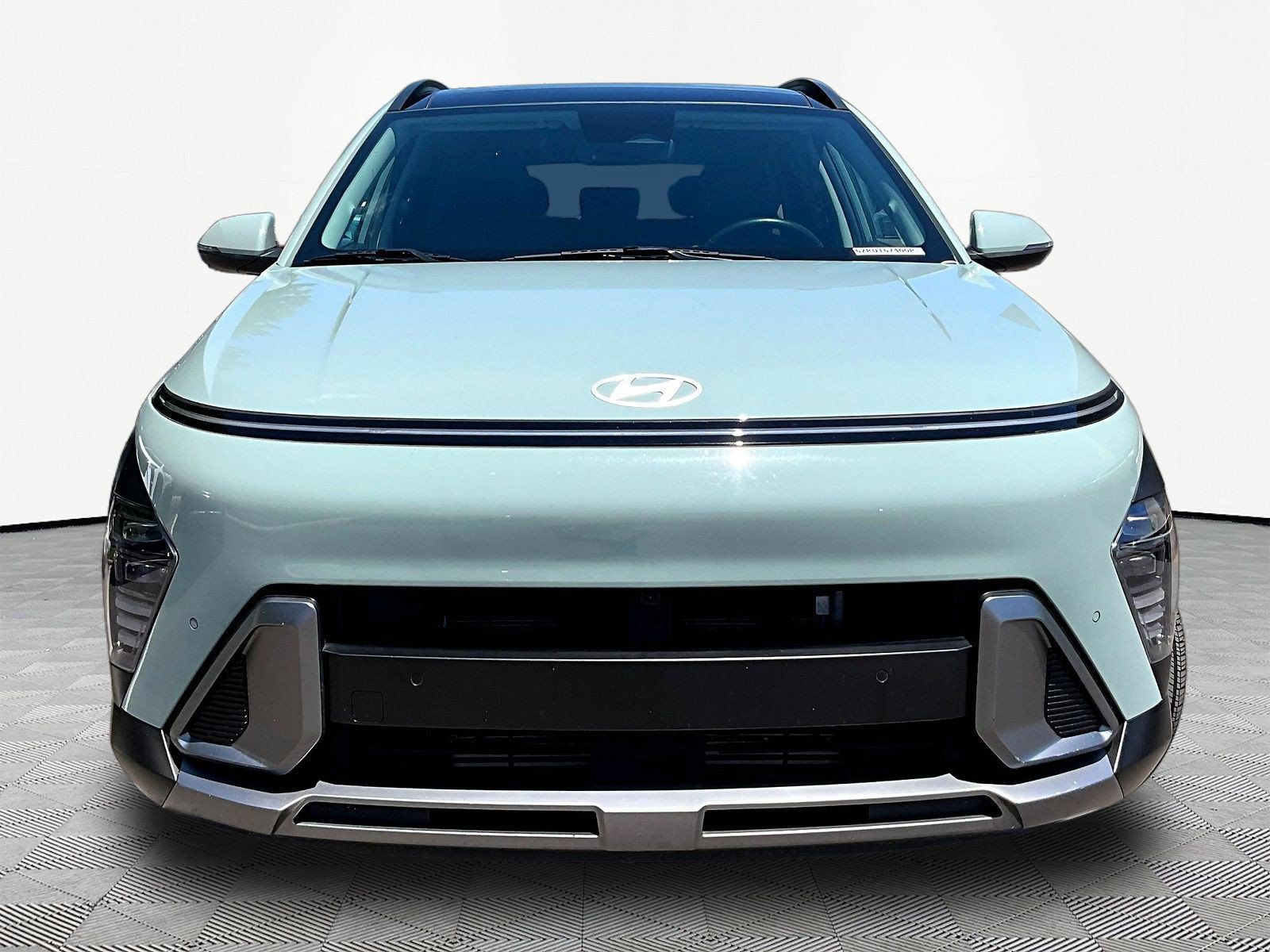 Used 2024 Hyundai Kona Limited AWD/4WD image 2