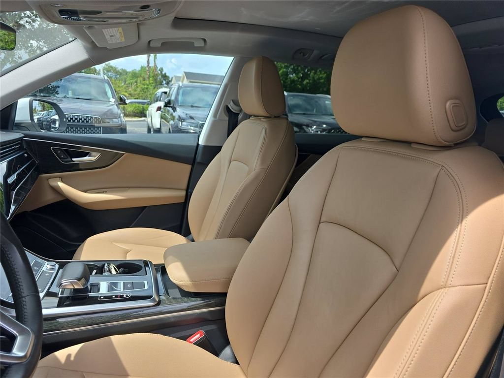Used 2019 Audi Q8 Premium AWD/4WD image 17