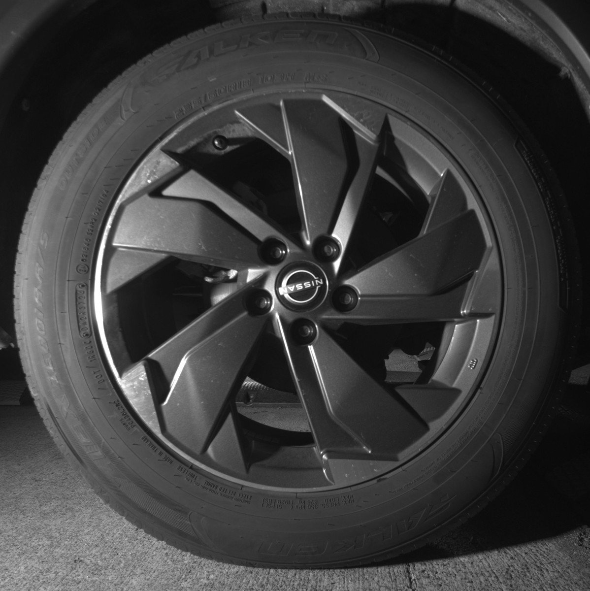 Used 2025 Nissan Rogue SV image 15