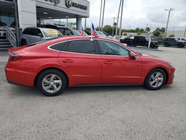 Used 2021 Hyundai Sonata SE FWD image 8