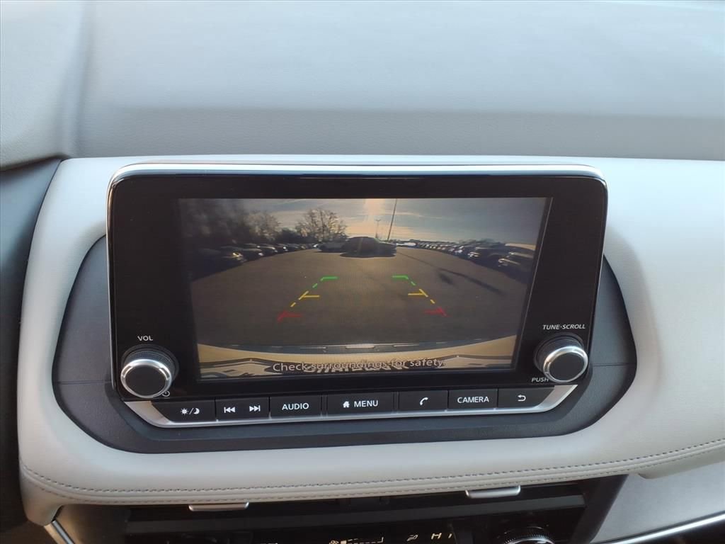 Used 2023 Nissan Rogue SV image 28